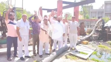 भिवानी: गंदे पानी की निकासी की मांग को लेकर फ्रंड कॉलोनी के लोगों का प्रदर्शन, प्रशासन को चेतावनी