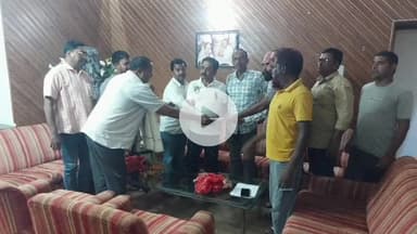 लोहरदगा: लोहरदगा-गुमला ट्रक ऑनर एसोसिएशन की नई कमेटी का विस्तार, धीरज प्रसाद साहू को सौंपी गई सूची