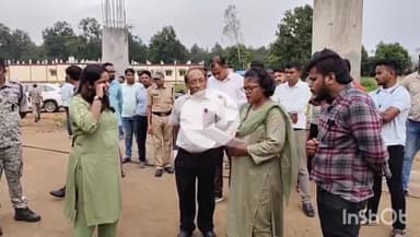 केशकाल: कलेक्टर ने धनोरा क्षेत्र का दौरा कर निर्माण कार्यों का लिया जायजा, आश्रम छात्रावासों का किया निरीक्षण