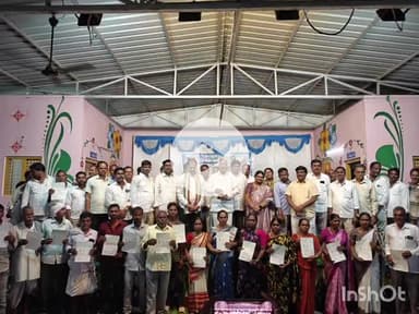 చిల్పూర్: పేద ప్రజల కడుపు నింపుతున్న ప్రభుత్వం కాంగ్రెస్ ప్రభుత్వం. చిల్పూర్ లో లబ్ధిదారులకు వివిధ చెక్కులను అందజేసిన ఎమ్మెల్యే