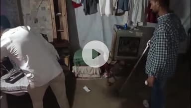 सागर नगर: एडिना कॉलेज के पास पीतल फैक्ट्री में जहरीला कोबरा सूटकेस में घुसा, परिवार में हड़कंप