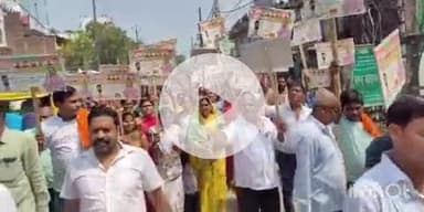 फतुहा: नगर परिषद अध्यक्षा रूपा कुमारी हजारों कार्यकर्ताओं के साथ एनडीए की बैठक में वृंदावन गार्डन पहुंचीं