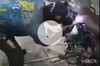 हरिद्वार: भाजपा नेता के घर पर बुलेट में छिपा सांप, वन विभाग ने किया रेस्क्यू, कनखल के आनंदमई पुरम की घटना