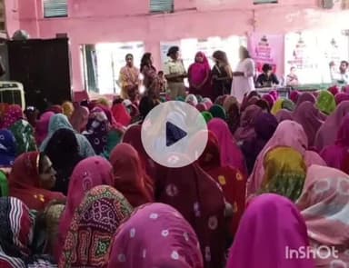 झाबुआ: झाबुआ में स्वस्थ नारी सशक्त परिवार अभियान के अंतर्गत समूह द्वारा आमसभा व नुक्कड़ नाटक का आयोजन