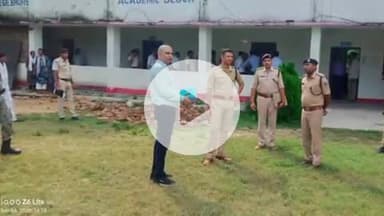 भोरे: भोरे में आगामी विधानसभा चुनाव 2025 को लेकर DM और SP ने डिस्पैच सेंटर का निरीक्षण किया