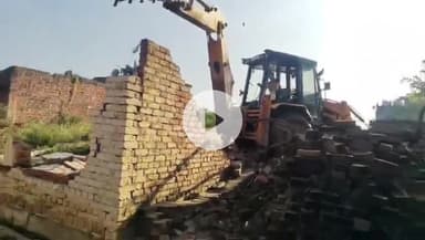 छिबरामऊ: जुनेदपुर गांव में SDM ने करोड़ों रुपए की सरकारी जमीन को कब्जा मुक्त कराया, लोगों ने बना रखे थे मकान