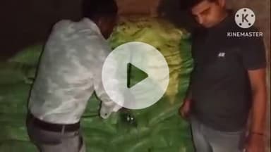 खुरई: किसान की शिकायत पर सिलोधा में कृषि विभाग और पुलिस ने पकड़ी नकली डीएपी खाद की 99 बोरियां, गोदाम सील