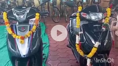 धरमपुरी: खलघाट हाई स्कूल में छात्र-छात्राओं को साइकिलें वितरित, 2 को मिली स्कूटी, खिले बच्चों के चेहरे