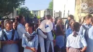 दौसा: राजकीय उच्च माध्यमिक विद्यालय निमाली, ब्लॉक दौसा में आज शिक्षा मंत्री मदन दिलावर मुर्दाबाद के नारे लगे, ताला लगाया गया