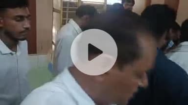 पट्टी: पट्टी बाईपास पर खड़ी बाइक में कार चालक ने मारी टक्कर, बार अध्यक्ष समेत 2 घायल, पुलिस ने दौड़कर पकड़ी कार, चल रहा इलाज