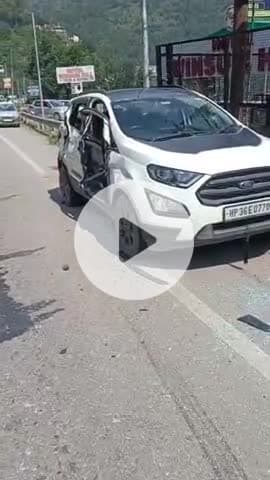 सोलन: कालका-शिमला NH-5 पर ट्रक ने चार कारों को मारी टक्कर, कोई जानी नुकसान नहीं