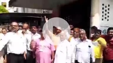 कानपुर: डीएवी डिग्री कॉलेज में कर्मचारियों के चुनाव को लेकर विवाद के चलते कॉलेज प्रशासन ने छुट्टी की घोषणा की