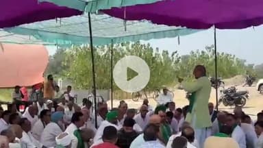 जगाधरी: पोटली गांव में हाईवे के नीचे रास्ते को लेकर धरने पर बैठे किसानों के पास पहुंचे किसान नेता रतन सिंह मान