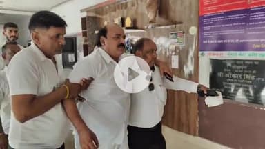 धनौरा: गजरौला में पूर्व विधायक हरपाल सिंह के साथ वार्ड सभासद महिला ने धक्का-मुक्की की, हालत बिगड़ी, डॉ ने किया रेफर