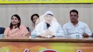 हरिद्वार: कांग्रेस नेता वीरेंद्र रावत ने देवपुरा में प्रेस कॉन्फ्रेंस कर बेरोजगार संघ के आंदोलन को समर्थन दिया