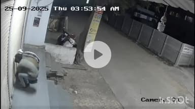 नीमच नगर: नीमच: सिंधी कॉलोनी रोड पर पेंट्स की दुकान में शटर तोड़कर घुसे चोर, सीसीटीवी में कैद