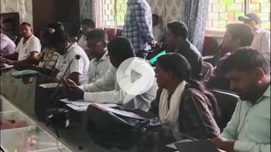 पीरटांड: पीरटांड़ प्रखंड में आदि कर्मयोगी अभियान को सफल बनाने के लिए बैठक आयोजित, अधिकारी और कर्मी रहे उपस्थित