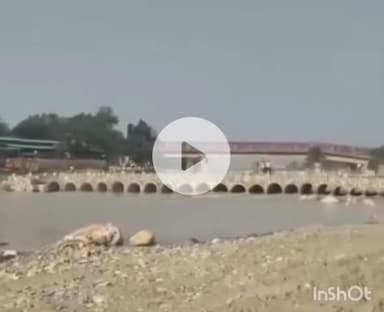 चकराता: दून पोंटा राष्ट्रीय राजमार्ग पर अस्थायी पुल बनकर हुआ तैयार