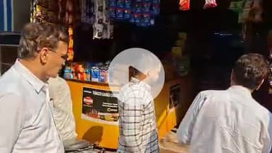 मुरादाबाद: प्रधानमंत्री द्वारा जीएसटी की दरें कम करने के बाद मुरादाबाद जीएसटी विभाग लोगों को कर रहा है जागरूक