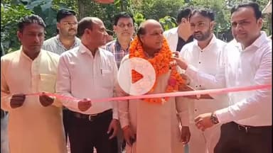 नौगावां सादात: नौगांव सीएचसी में सेवा पखवाड़े के तहत स्वच्छता कार्यक्रम का आयोजन किया गया