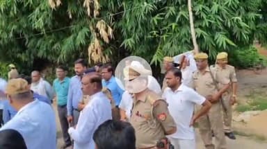 गाज़ीपुर: DM-SP ने मूर्ति विसर्जन स्थलों का किया निरीक्षण, नालों, नहरों व नदियों में मूर्तियों के विसर्जन पर सख्त रोक