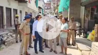 ज्ञानपुर: औराई में नवरात्रि व दशहरा पर्व को लेकर प्रशासन सतर्क, डीएम-एसपी ने किया रूट मार्च