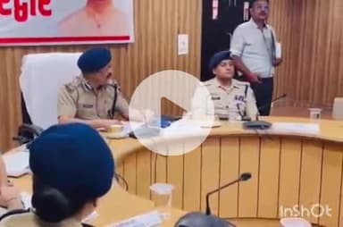 हरिद्वार: मेला नियंत्रण भवन में आगामी अर्द्धकुंभ को लेकर पुलिस महानिरीक्षक ने की महत्वपूर्ण बैठक, पिछले कुंभ की हुई समीक्षा