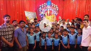 झाबुआ: झाबुआ सीडब्ल्यूएसएन छात्रावास के बच्चों को नवरात्रि में राजगढ़ नाका स्थित गरबा पंडाल में कराया दर्शन