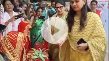 करनैलगंज: छितौनी में मिशन शक्ति के तहत डीएम व सीडीओ ने लगाई चौपाल, महिलाओं को किया जागरूक