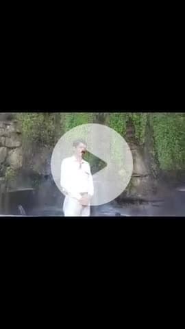 #गौ मुख झरे झरना झरे 
#निर्भय नाथ की ठोर 
#करोड़ों वर्ष तपस्या करे 
जद पावे चित्तौड़गढ़ 
#सेल्पी पॉइंट पांडन पोल झरना