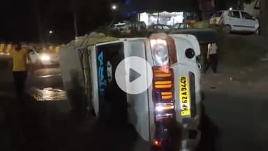 सोलन: बीती रात NH-5 पर गुरुकुल स्कूल के समीप सेब से लदी पिकअप पलटी, सड़क किनारे खड़ी गाड़ी भी आई चपेट में, पुलिस कर रही जांच