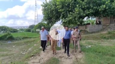 गाज़ीपुर: राजगंज चौकी के पास दुर्गा प्रतिमा विसर्जन स्थल का डीएम और एसपी ने किया निरीक्षण, दिए सख्त निर्देश