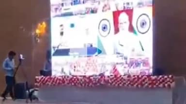 सुपौल: टाउन हॉल सुपौल में मुख्यमंत्री महिला रोजगार योजना के तहत कार्यक्रम आयोजित, जनप्रतिनिधि रहे मौजूद