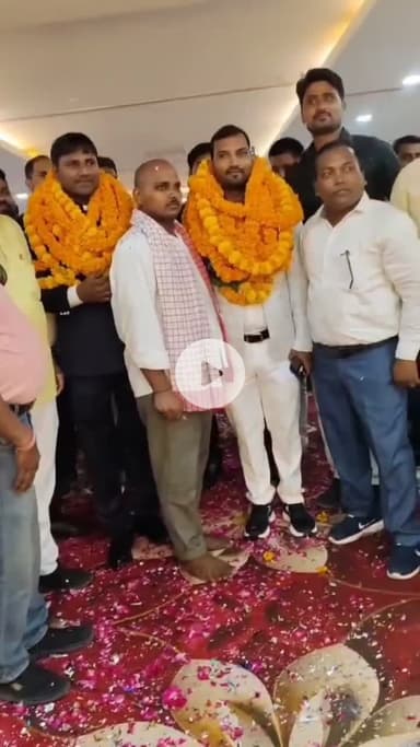 #बृजेश_प्रजापति
(#प्रदेश_सचिव_कांग्रेस_पार्टी)#INC
#पूर्व_लोकसभा_प्रत्याशी
जनपद -: #जौनपुर