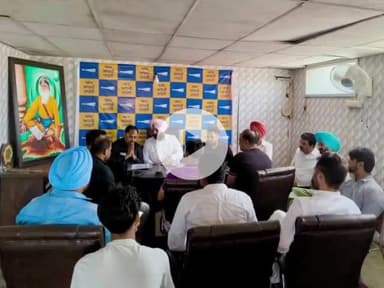 ਲੁਧਿਆਣਾ ਪੂਰਬੀ: ਮਾਡਲ ਟਾਊਨ ਵਾਰਡ ਨੰਬਰ 41 ਦੀ ਸੰਗਠਨ ਮੀਟਿੰਗ ਵਿੱਚ ਸ਼ਾਮਿਲ ਹੋਏ ਵਿਧਾਇਕ ਕੁਲਵੰਤ ਸਿੰਘ ਸਿੱਧੂ