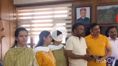 सोलन: चंबाघाट में रेलवे फाटक बंद करने के मुद्दे पर स्थानीय पार्षदों और लोगों ने डीसी सोलन व एसडीएम सोलन से की मुलाकात