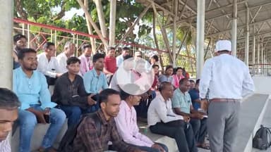 सिमडेगा: अल्बर्ट एक्का स्टेडियम में प्रज्ञा केंद्र संचालकों की बैठक, कई मांगों पर हुई चर्चा