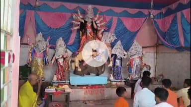 गिरिडीह: नवरात्र के मौके पर झारखंड सरकार के मंत्री ने दुर्गा पंडालों का भ्रमण कर व्यवस्थाओं का जायजा लिया