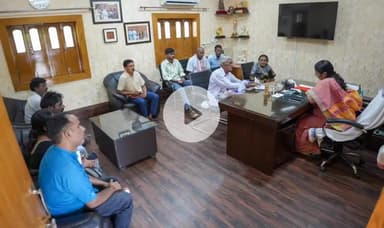 कोडरमा: चाराडीह में केंद्रीय मंत्री ने सुनी लोगों की समस्याएँ, अधिकारियों को दिए निर्देश