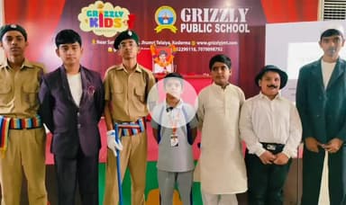 कोडरमा: शहीद भगत सिंह की जयंती पर बच्चों ने नुक्कड़ नाटक से साइमन कमीशन के विरोध और सांडर्स की हत्या को दर्शाया