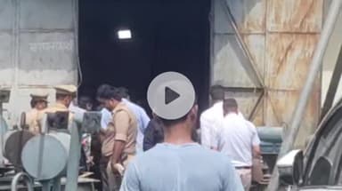 गाज़ीपुर: पूर्वांचल विद्युत वितरण निगम के MD शम्भू कुमार ने गाजीपुर दौरे में पावर सब स्टेशन और वर्कशॉप का निरीक्षण किया