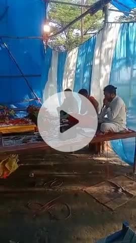 गोरौल: गोरौल प्रखंड क्षेत्र के विभिन्न गांवों में दुर्गा पूजा शांतिपूर्ण माहौल में की जा रही है