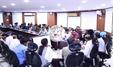 कोडरमा: समाहरणालय में उपायुक्त की अध्यक्षता में जिला समन्वय समिति की बैठक संपन्न, दिए आवश्यक दिशा-निर्देश