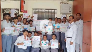 झांसी: झांसी रेल मंडल पर 'स्वच्छता ही सेवा–2025' में रचनात्मकता और जागरूकता का संगम, झांसी स्टेशन पर दिया गया संदेश