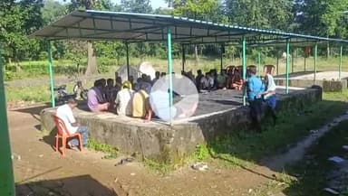 ମହୁଲପାଲି: କର୍ଲିଆଡିହି କୁ ନୂତନ ପଞ୍ଚାୟତ ଭାବେ ଗଠନ କରିବା ଦାବି ନେଇ ପାଞ୍ଚଗାଁ ଛକ ଠାରେ ଏକ ବୈଠକ ଅନୁଷ୍ଠିତ