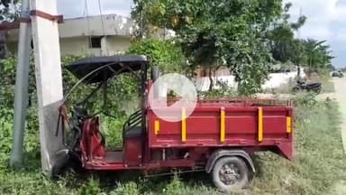 बदलापुर: उसरा बाजार पावर हाउस के पास अनियंत्रित पिकअप ने ई-रिक्शा को मारी टक्कर, पति-पत्नी को जिला अस्पताल किया रेफर