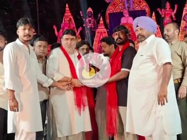 ਲੁਧਿਆਣਾ ਪੂਰਬੀ: ਵਿਜੈ ਨਗਰ ਸ਼ਿਵ ਸ਼ਕਤੀ ਯੂਥ ਕਲੱਬ ਵੱਲੋਂ ਕਰਵਾਏ ਗਏ ਜਾਗਰਨ ਵਿੱਚ ਵਿਧਾਇਕ ਨੇ ਕੀਤੀ ਸ਼ਿਰਕਤ, ਅਸ਼ੀਰਵਾਦ ਕੀਤਾ ਪ੍ਰਾਪਤ