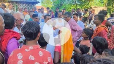 प्रखंड कुमारखंड अंतर्गत पंचायत पुरैनी में डॉक्टर रमेश ऋषि देव पूर्व मंत्री बिहार सरकार के द्वारा संघन  जनसंपर्क अभियान चलाया गया