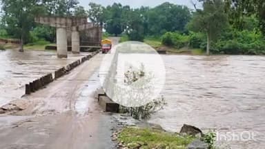 ପୋଡିଆ: ଲଗାଣ ବର୍ଷା ଯୋଗୁଁ ଫୁଲୁଛି ପୋଟେରୁ ଓ ଶାବେରୀ ନଦୀ, ଆଶଙ୍କାରେ ପଡିଆ ବାସୀ