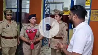 मुरादाबाद: मुरादाबाद में एनकाउंटर करने वाली महिला पुलिसकर्मियों को किया गया सम्मानित